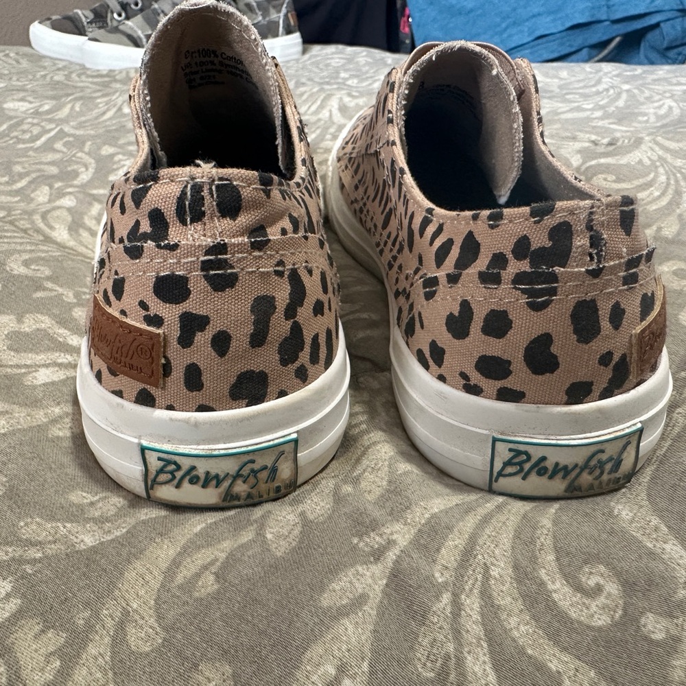 Women’s BLOWFISH Slip Ons Size 8 - Picture 2 of 7